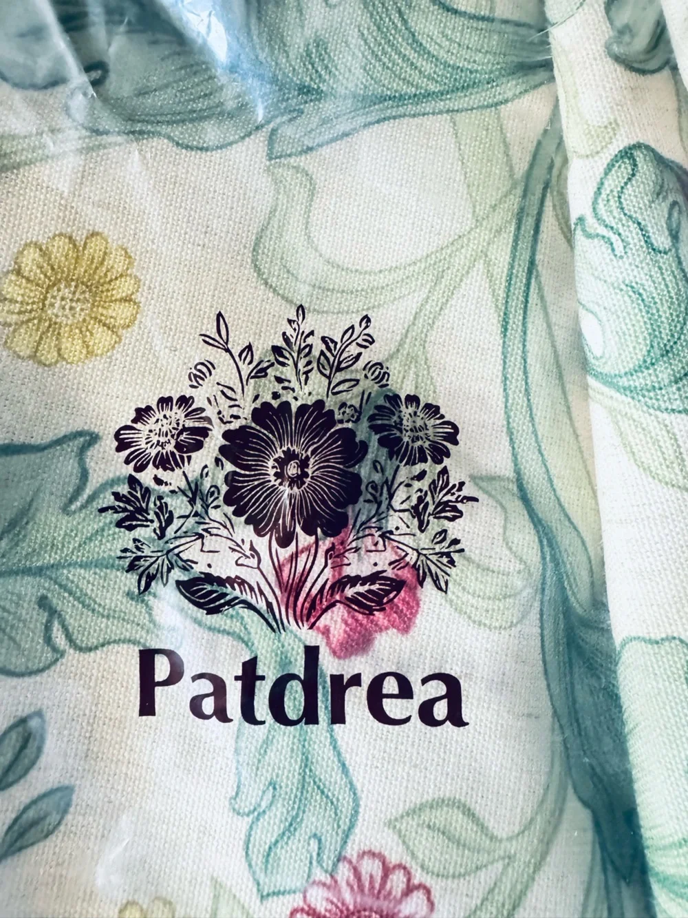 Patdrea Vintage French Linen Tablecloth, Rectangular, 110